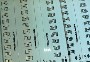 3528灯珠17W日光灯铝基板选购指南 1170mm 18串20串12并品字排方案详解